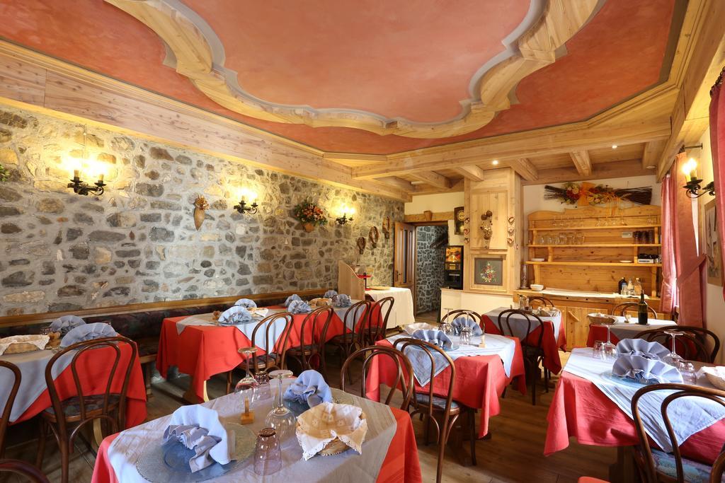 Albergo Centrale Forni di Sopra Extérieur photo