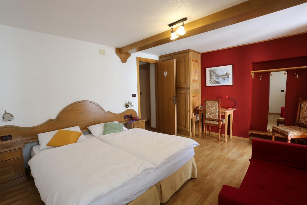 Albergo Centrale Forni di Sopra Chambre photo