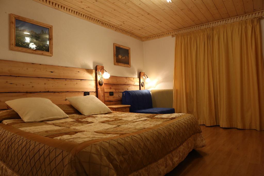 Albergo Centrale Forni di Sopra Extérieur photo